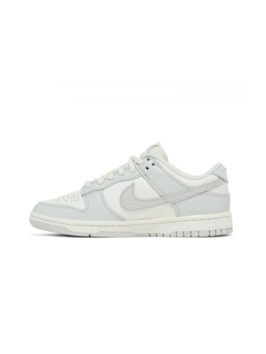 Кроссовки мужские спортивные Nike Dunk Low Needlework Sail Aura Картинка Кроссовки мужские спортивные Nike Dunk Low Needlework Sail Aura